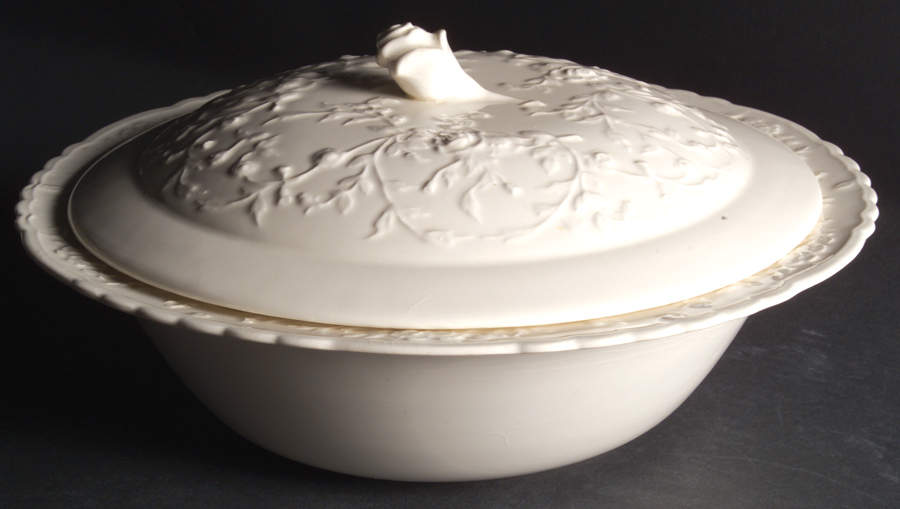 Rose Point Tureen &  Lid by Pope Gosser-1