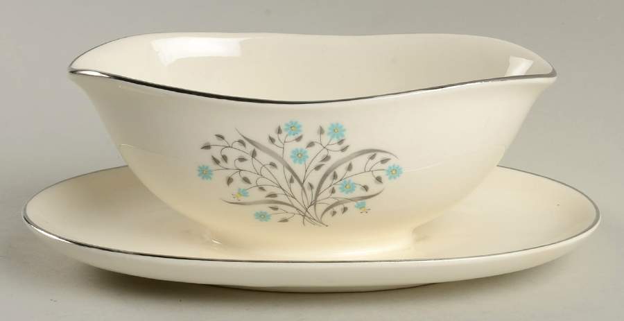 Sandra Gravy Boat with Attached Underplate by Pope Gosser-1