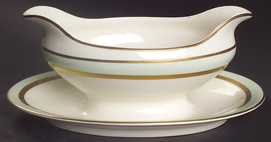 Spring Gravy Boat with Attached Underplate by Pope Gosser-1