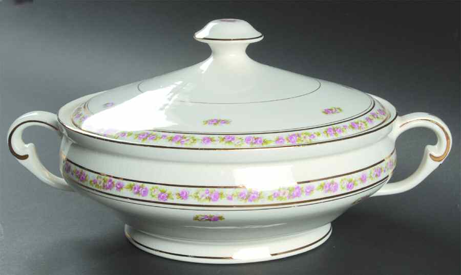 St. Regis Round Covered Vegetable by Pope Gosser-1