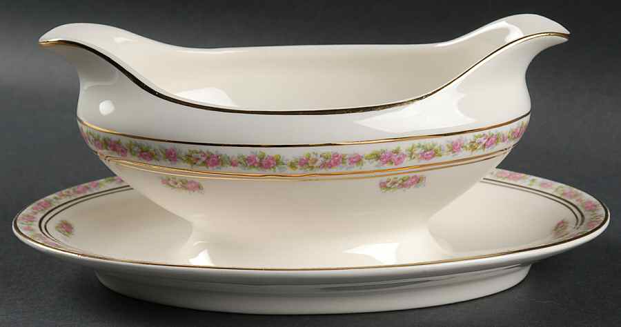 St. Regis Gravy Boat with Attached Underplate by Pope Gosser-1