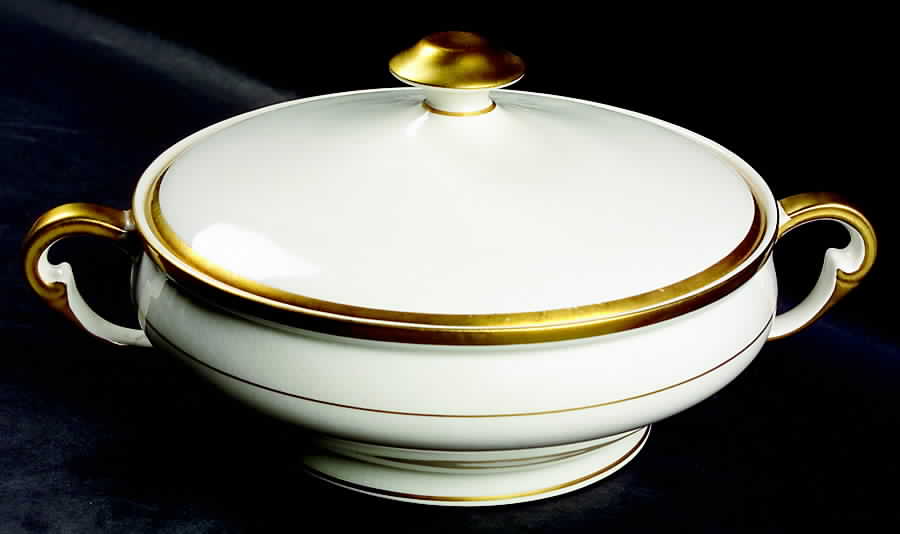 Washington Round Covered Vegetable by Pope Gosser-1