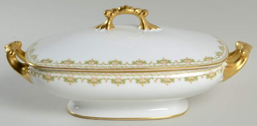 POY60 (NO VERGE) Oval Covered Vegetable by Jean Pouyat-1