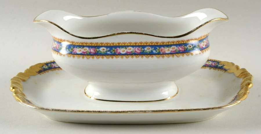 POY70 Gravy Boat with Attached Underplate by Jean Pouyat-1