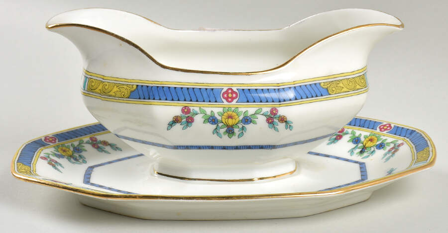 POY90 Gravy Boat with Attached Underplate by Jean Pouyat-1