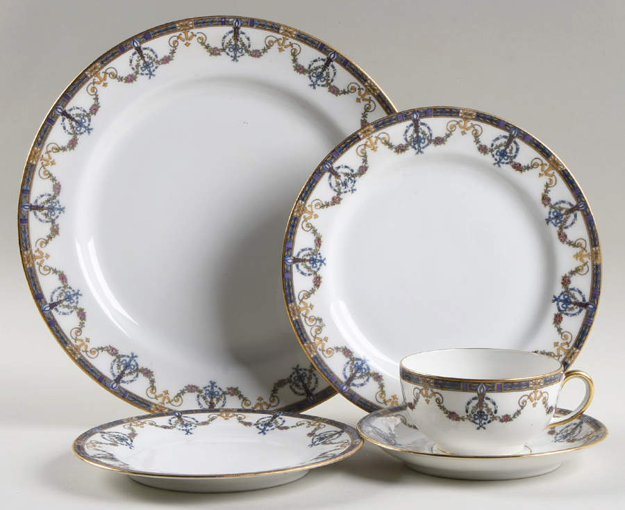POY94 40 Piece Estate Set by Jean Pouyat-1