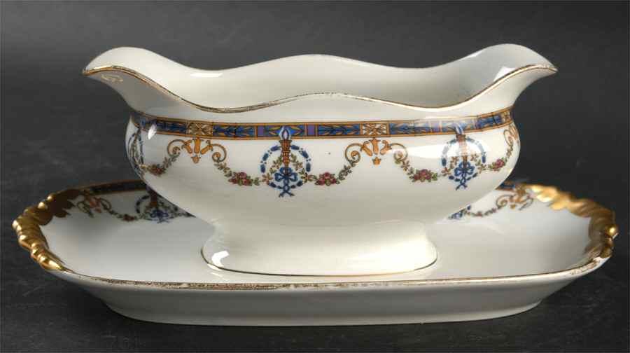 POY94 Gravy Boat with Attached Underplate by Jean Pouyat-1