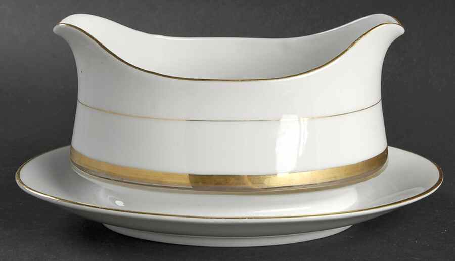 Beachwood Gravy Boat with Attached Underplate by Premiere-1