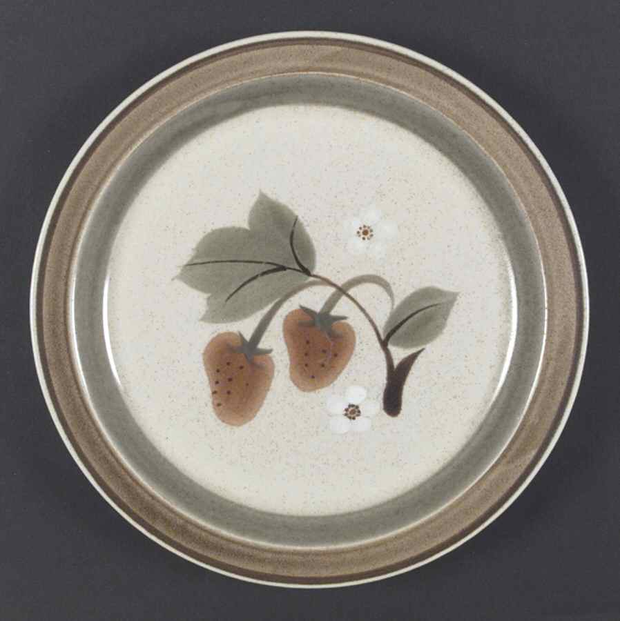 Wild Strawberry Dinner Plate by Premiere-1