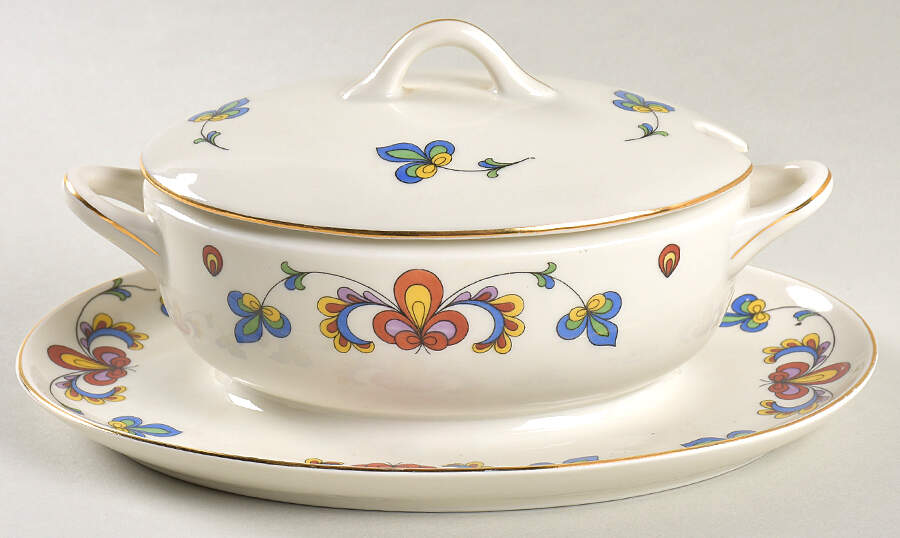 Farmer's Rose (Rim, Gold Trim) Sauce Boat with Attached Underplate & Lid by Porsgrund-1