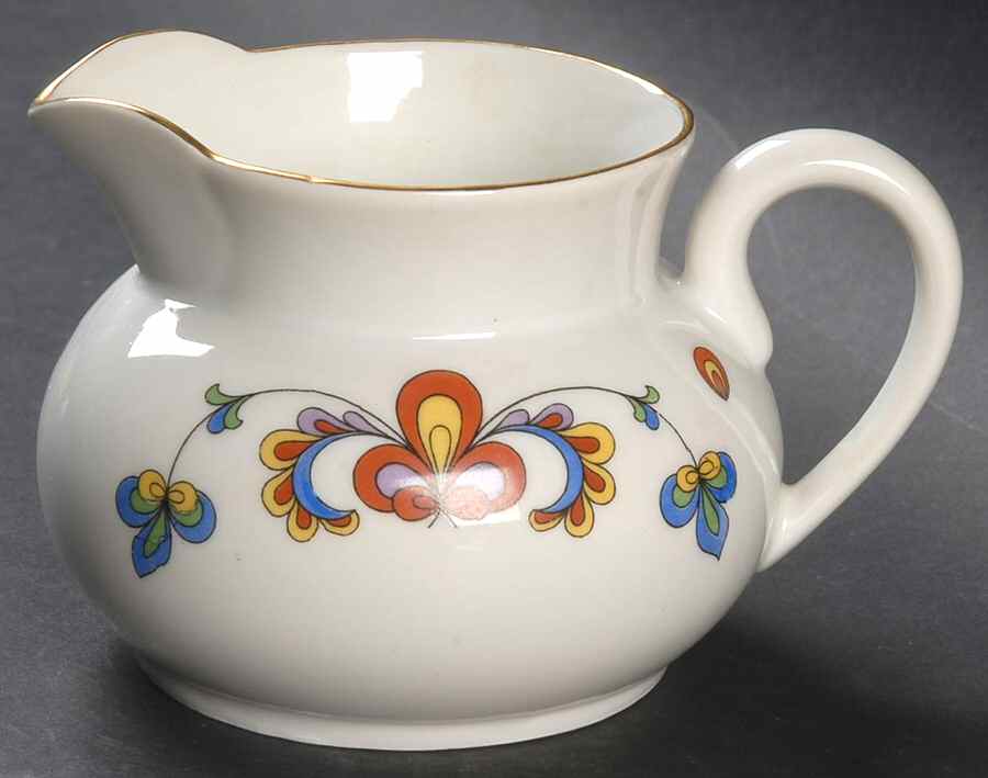 Farmer's Rose (Rim, Gold Trim) 16 Oz Pitcher by Porsgrund-1