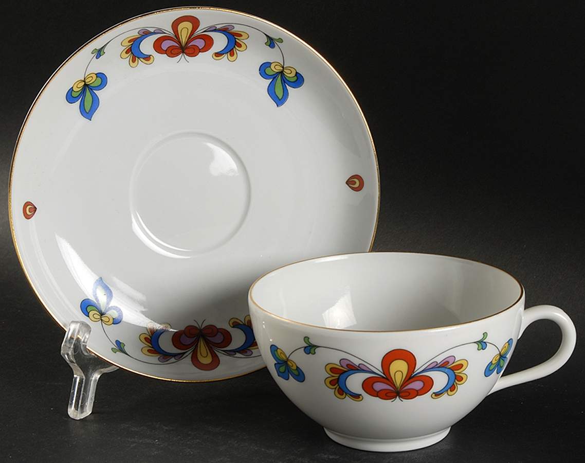 Farmer's Rose (Rim, Gold Trim) Oversized Cup & Saucer Set by Porsgrund-1