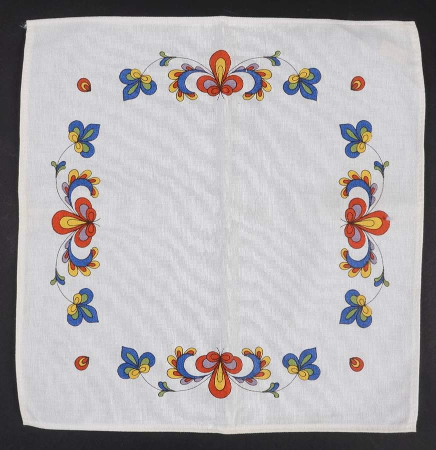 Farmer's Rose (Rim, Gold Trim) Cloth Napkin by Porsgrund-1