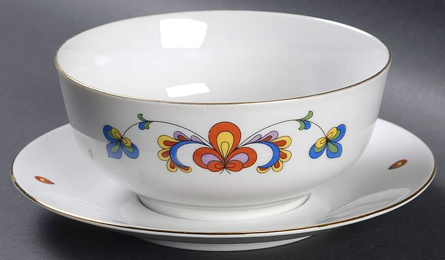 Farmer's Rose (Rim, Gold Trim) Gravy Boat & Underplate by Porsgrund-1