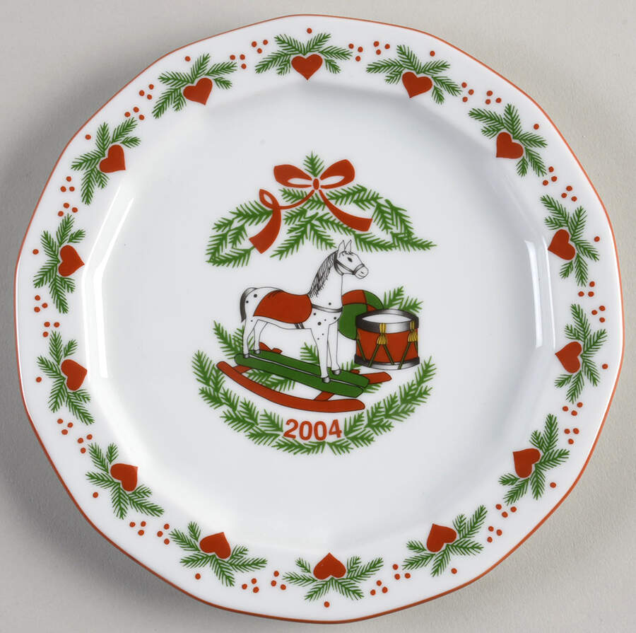 Hearts & Pines (Multisided) 2004 Collector Plate by Porsgrund-1