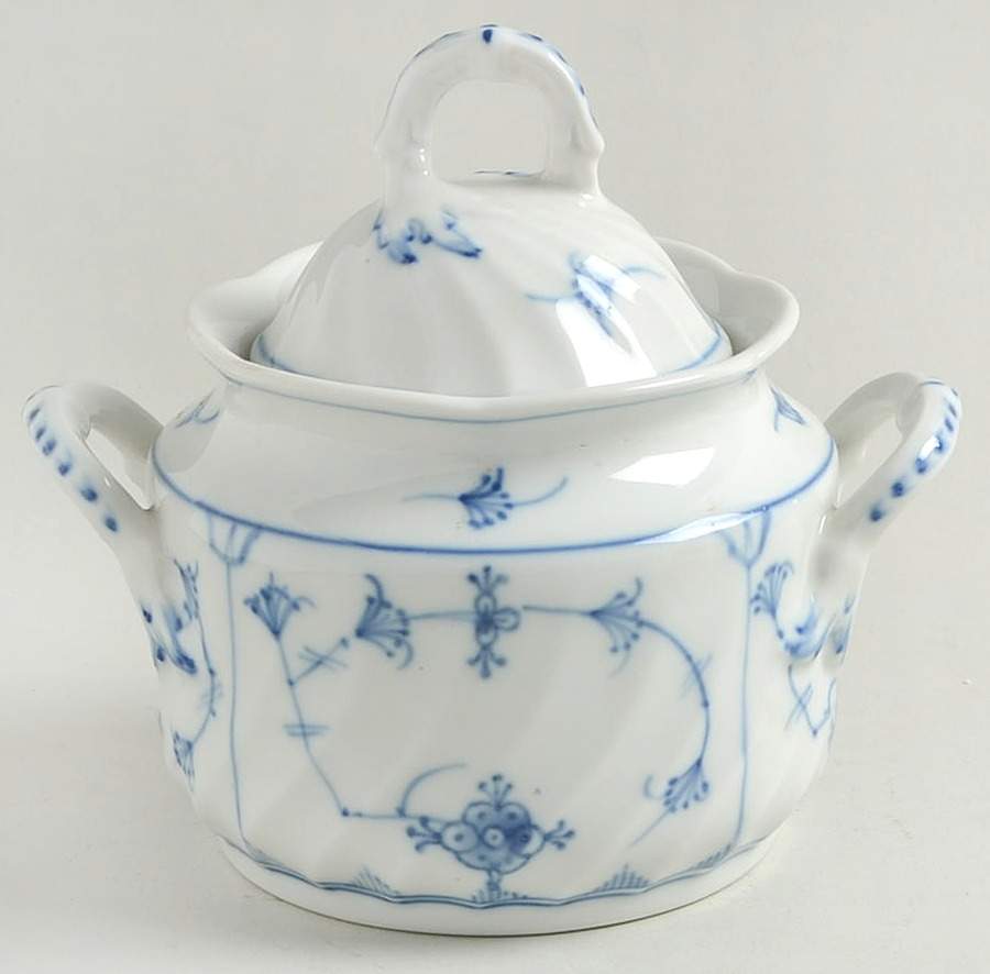 Straw (Swirled) Sugar Bowl & Lid by Porsgrund-1