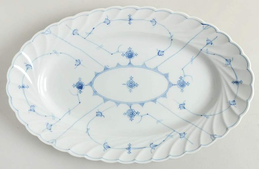Straw (Swirled) 15" Oval Serving Platter by Porsgrund-1