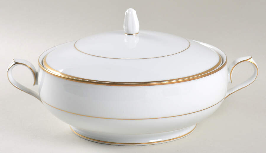 Princess Heritage (Gold Trim) Round Covered Vegetable by Princess House-1