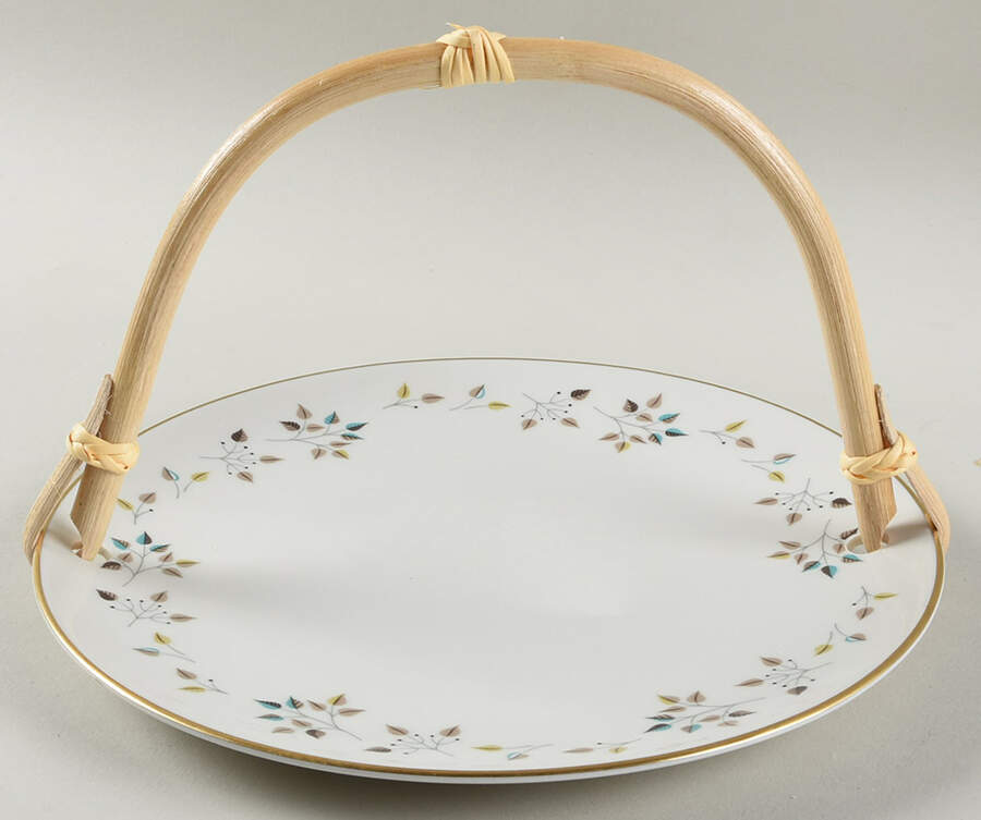 Riviera 5 3/8"-5 5/8" Bamboo Handled Serving Plate  HC by Princess - Empcraft (USA)-1