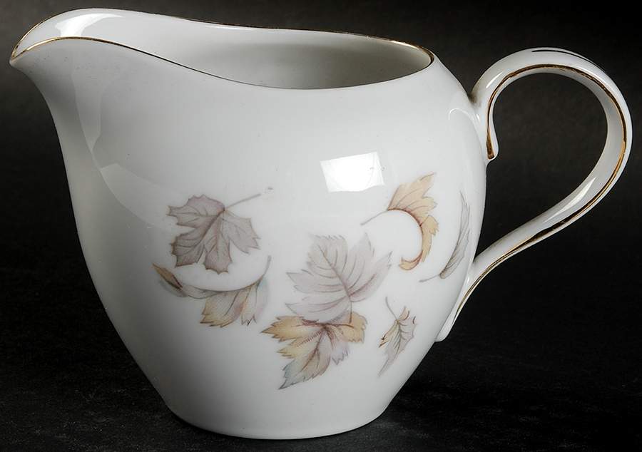 Autumn Leaves Creamer by Princess (Japan)-1