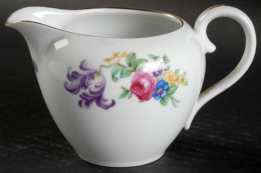 Chelsea (Japan) Creamer by Princess (Japan)-1
