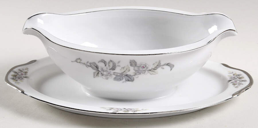Garland Gravy Boat with Attached Underplate by Princess (Japan)-1