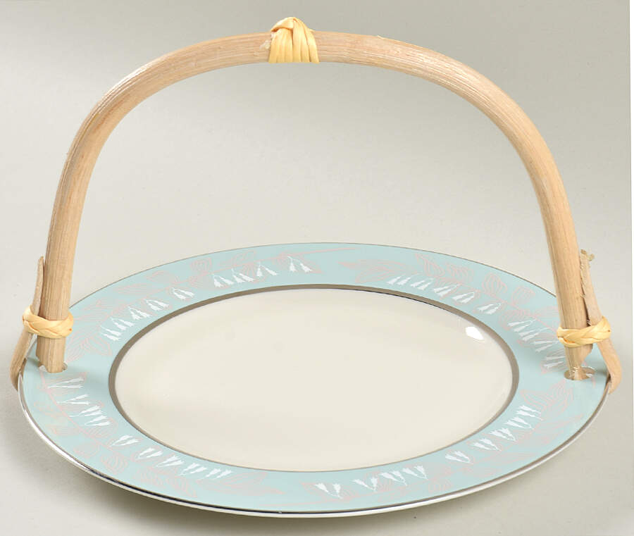 Foxhall 5 3/8"-5 5/8" Bamboo Handled Serving Plate  HC by Nancy Prentiss-1