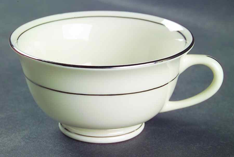 Silver Sonnet Footed Cup by Nancy Prentiss-1