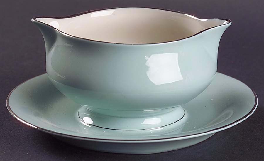 Skyridge Gravy Boat with Attached Underplate by Nancy Prentiss-1