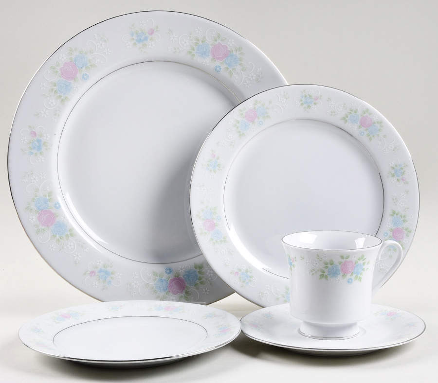 China Garden 5 Piece Place Setting by Prestige (China)-1