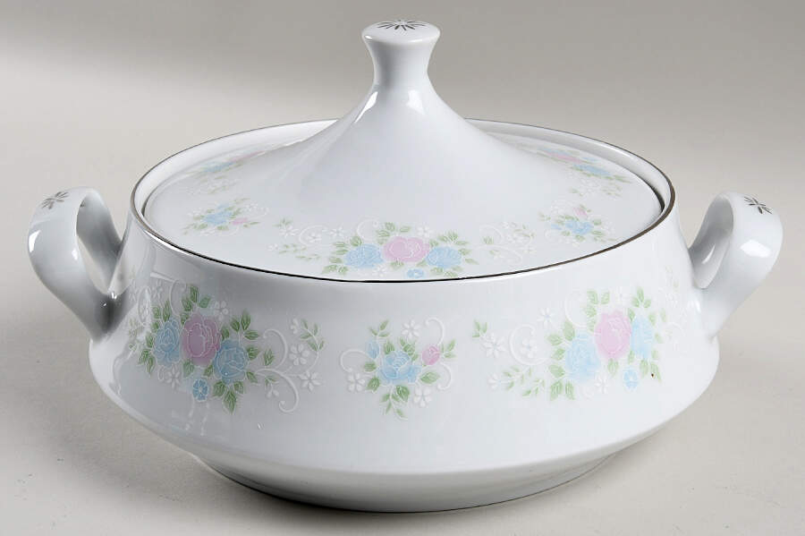 China Garden Round Covered Vegetable by Prestige (China)-1