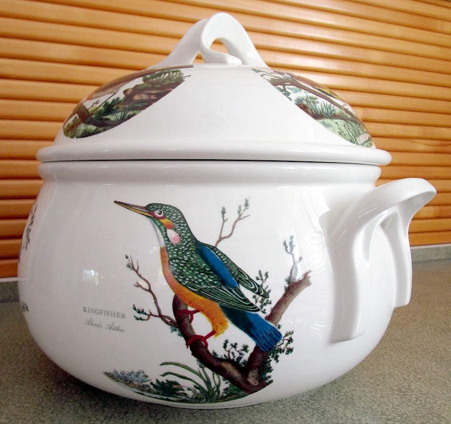 Birds of Britain 4 Quart Round Casserole No Lid by Portmeirion-1