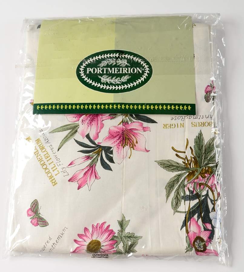 Botanic Garden 60" X 84" Oblong Tablecloth by Portmeirion-1
