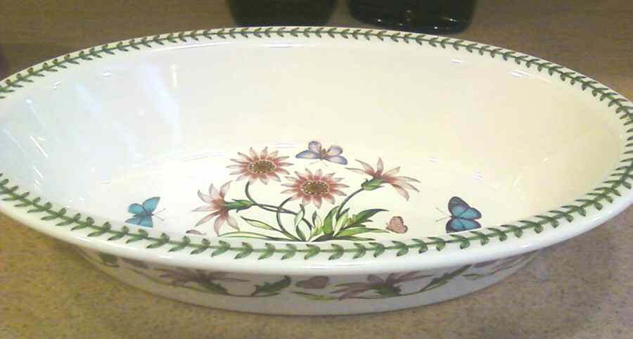 Botanic Garden 13" Oval Pie Baker by Portmeirion-1