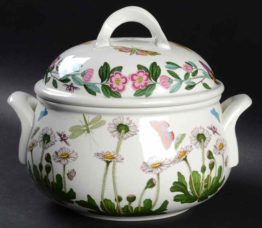 Botanic Garden 2.5 Qt Round Romantic Covered Casserole by Portmeirion-1