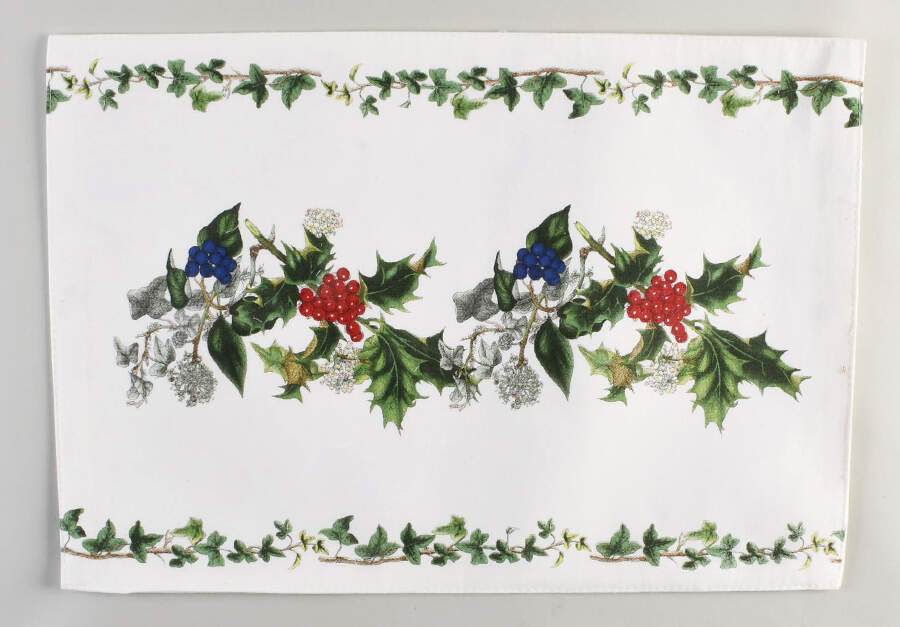 The Holly and The Ivy Cloth Placemat by Portmeirion-1