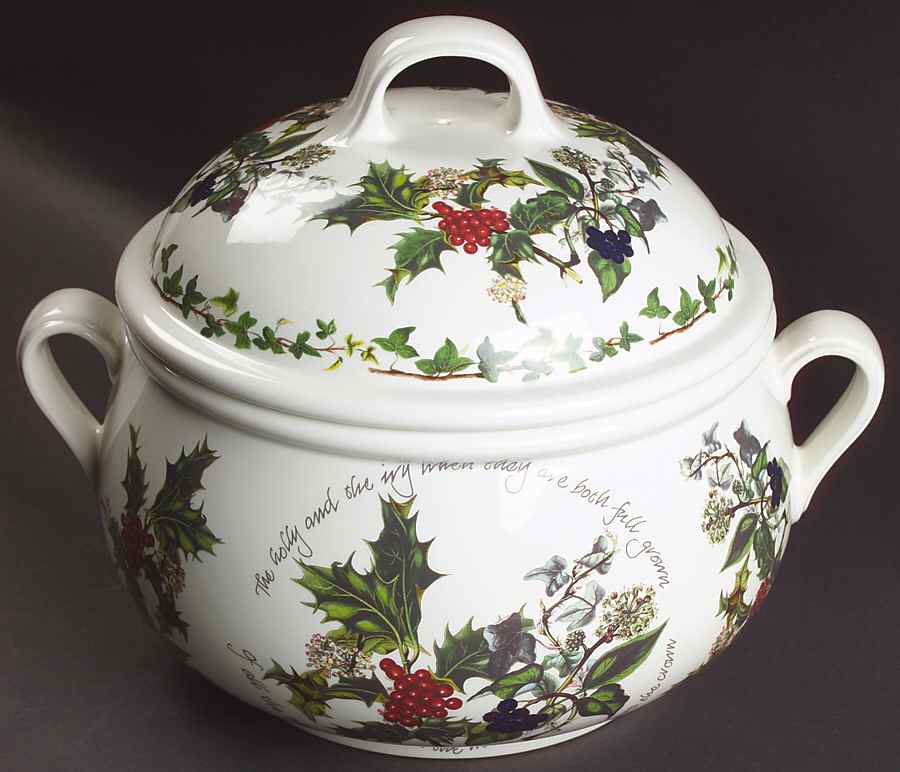 The Holly and The Ivy 4 Quart Round Covered Casserole by Portmeirion-1