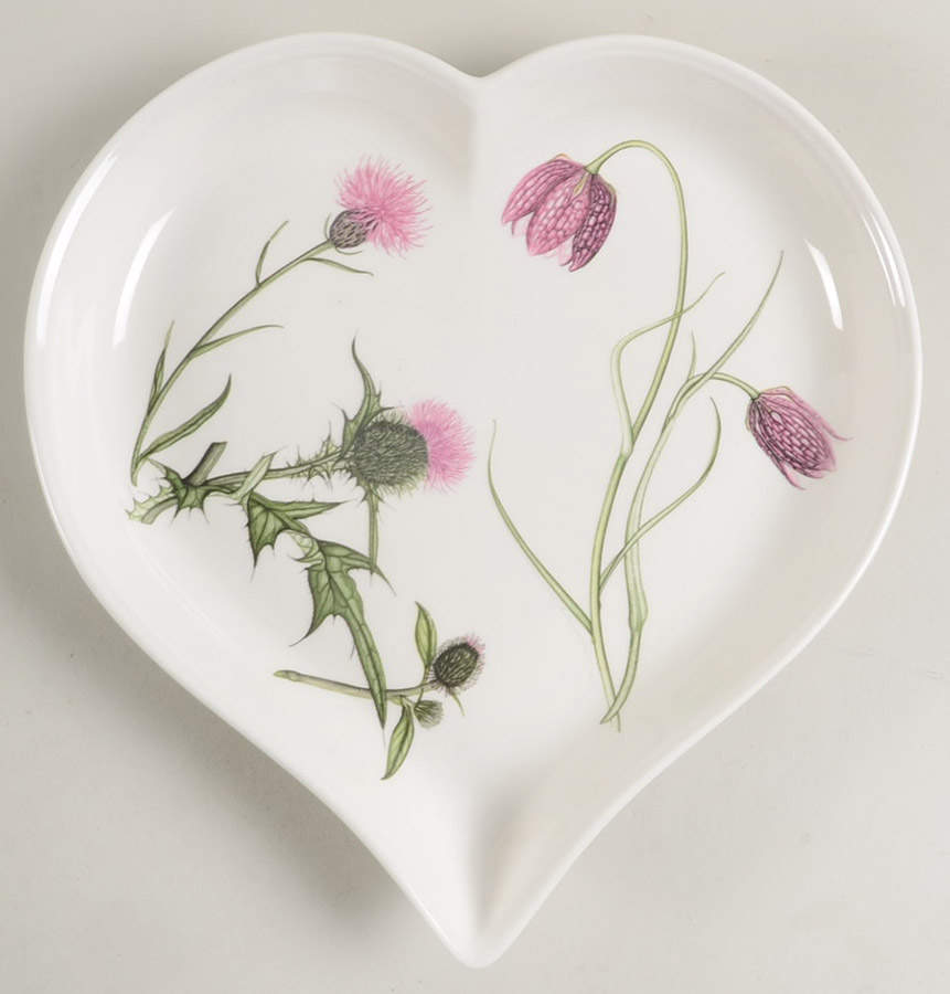 The Queen's Hidden Garden Heart Shaped Dish by Portmeirion-1