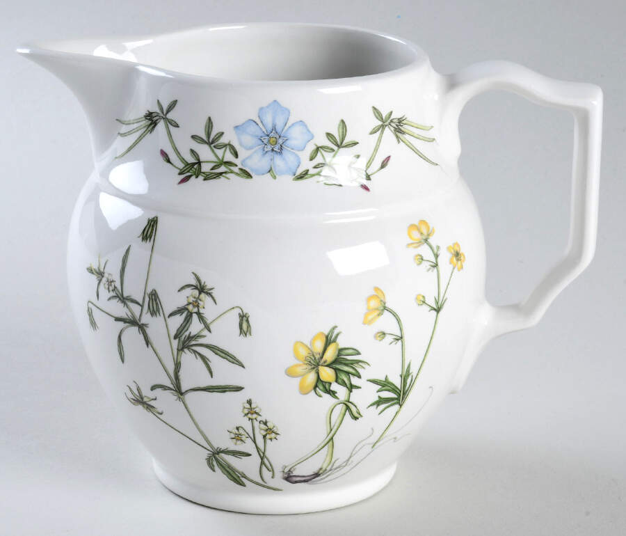 The Queen's Hidden Garden 16 Oz Jug by Portmeirion-1