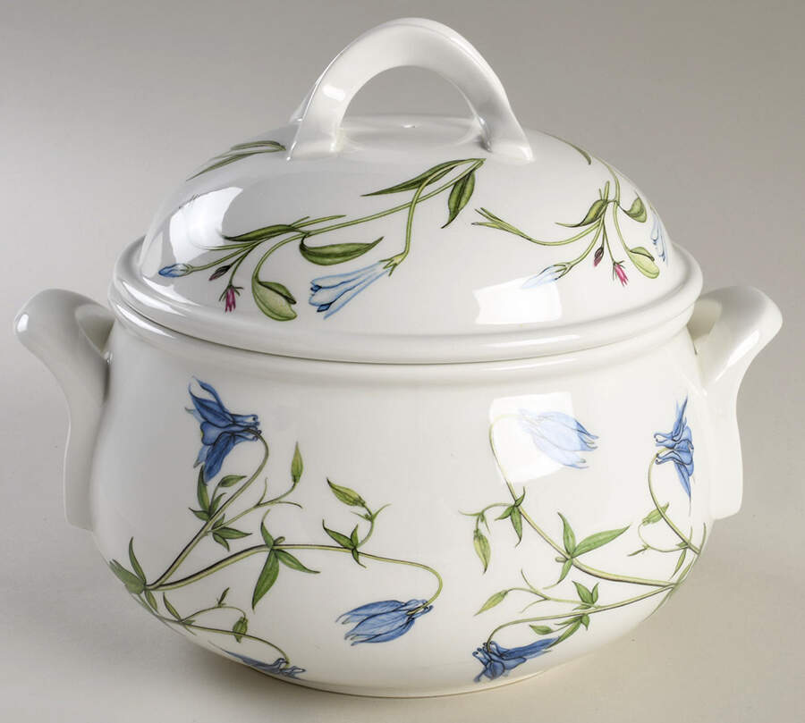 The Queen's Hidden Garden 2 Qt Round Covered Casserole by Portmeirion-1