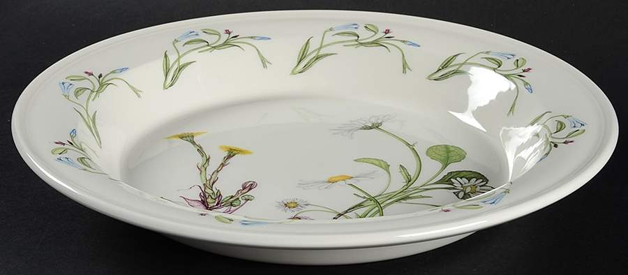 The Queen's Hidden Garden 10" Pie Baking Plate by Portmeirion-1