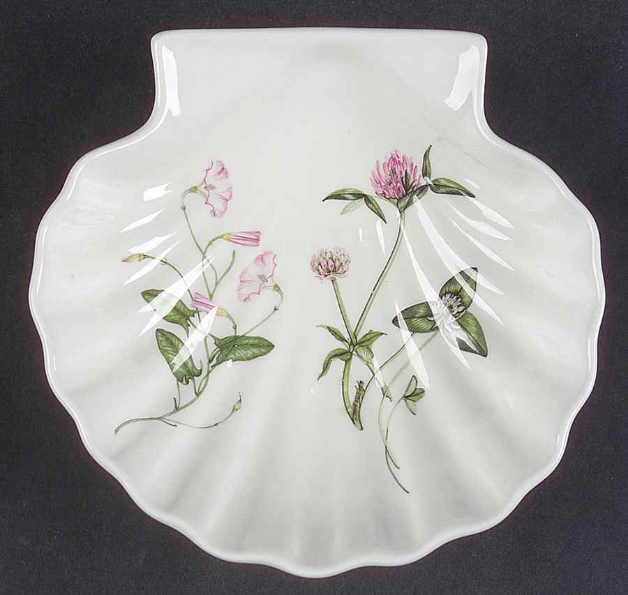 The Queen's Hidden Garden Shell Shaped Dish by Portmeirion-1