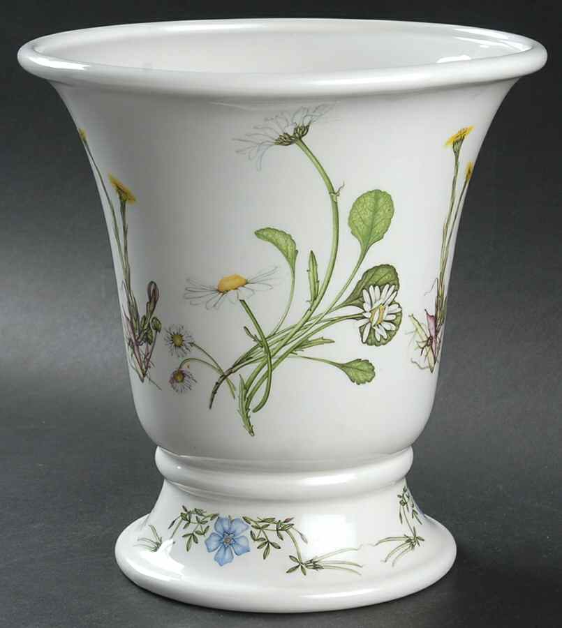 The Queen's Hidden Garden 8" Cachepot/Vase by Portmeirion-1