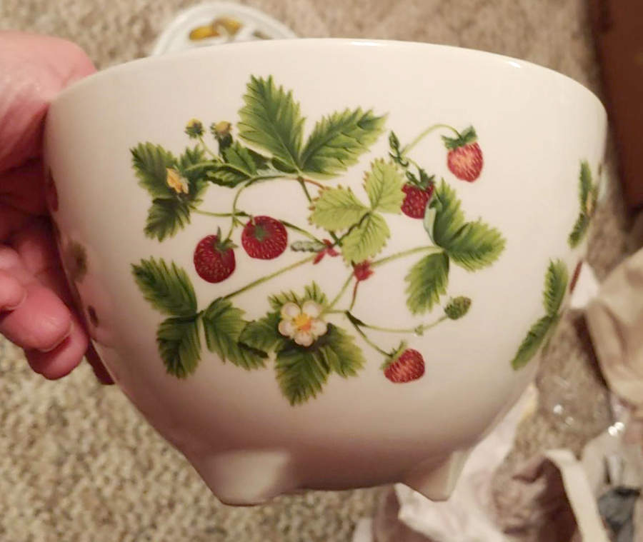 Summer Strawberries Fruit Drainer Bowl by Portmeirion-1