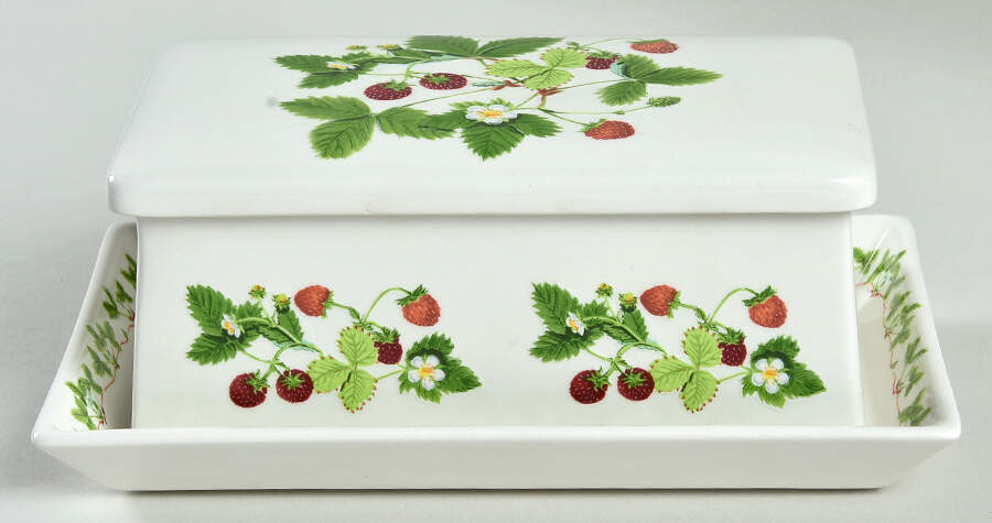 Summer Strawberries Half Pound Covered Butter by Portmeirion-1