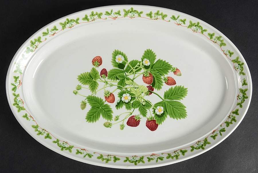 Summer Strawberries 11" Oval Serving Platter by Portmeirion-1