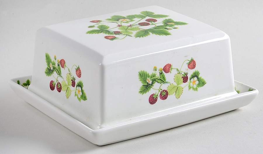 Summer Strawberries Rectangular Covered Butter by Portmeirion-1