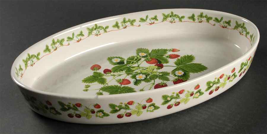 Summer Strawberries 11" Oval Baker by Portmeirion-1