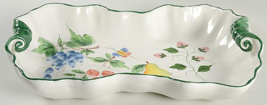 Della Robbia Large Shell Shaped Tray by Presenttense-1