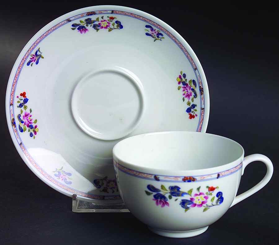 Chen Yang (White Background) Flat Cup & Saucer Set by Puiforcat-1